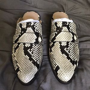 Banana Republic Loafer Slide in Warm Snake